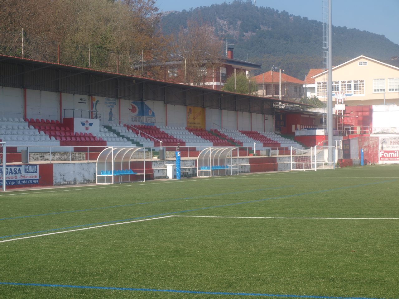 Vista da portería e marcador do Campo do Morrazo